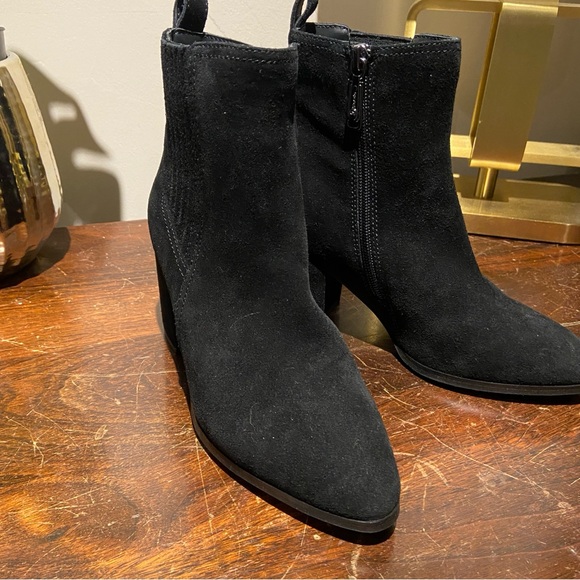Blondo Black Ankle Boots - Picture 3 of 10